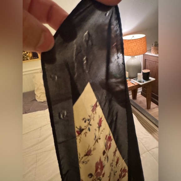 GUCCI SCARF - Picture 9 of 10